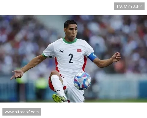 阿什拉夫续约谈判取得积极进展，球员未来引发广泛关注