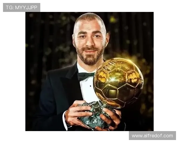 本泽马从欧冠拼图到五冠核心的冠军进阶史