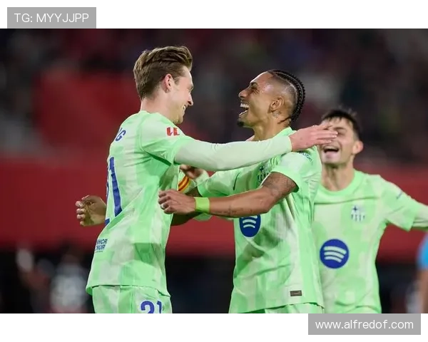 巴萨青训依赖加剧，引援压力下无奈转向本土造血