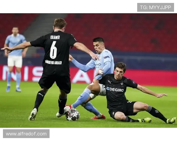 曼城边路进攻效率不足，影响了整体战术的稳定性