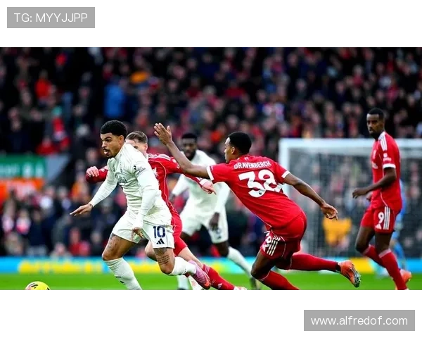 多线作战压垮利物浦?阵容深度藏不住了! 多线作战压垮利物浦?阵容深度藏不住了!