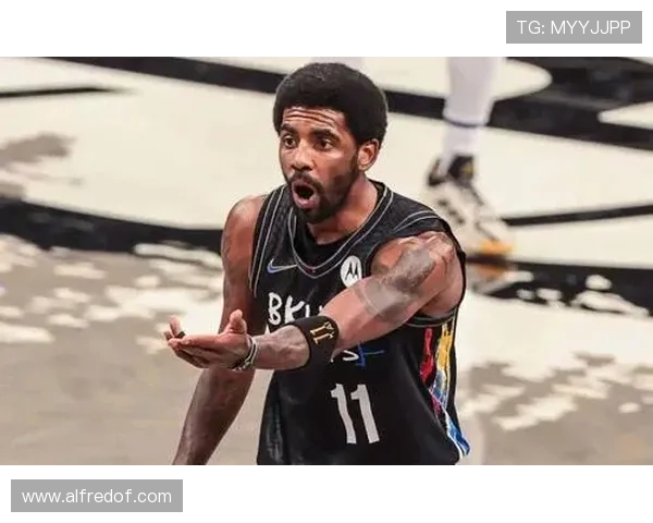 欧文今儿穿普通衣服去超市，旁边的人都看傻了—这到底啥生活水平？